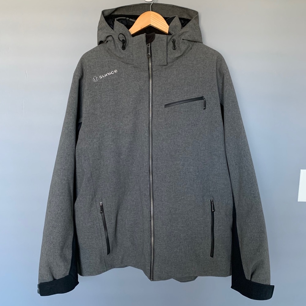 EXCELLENT condition! Sunice Ski Jacket